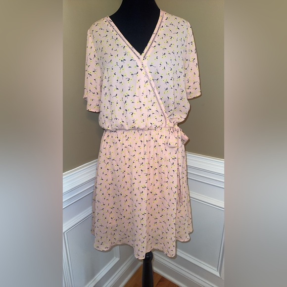 Sienna Sky light Peach Floral Midi Dress - Picture 2 of 9